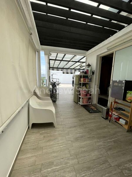 5 Bed Apartment (Condo) for Sale in  Crystal Lodge - Image 3